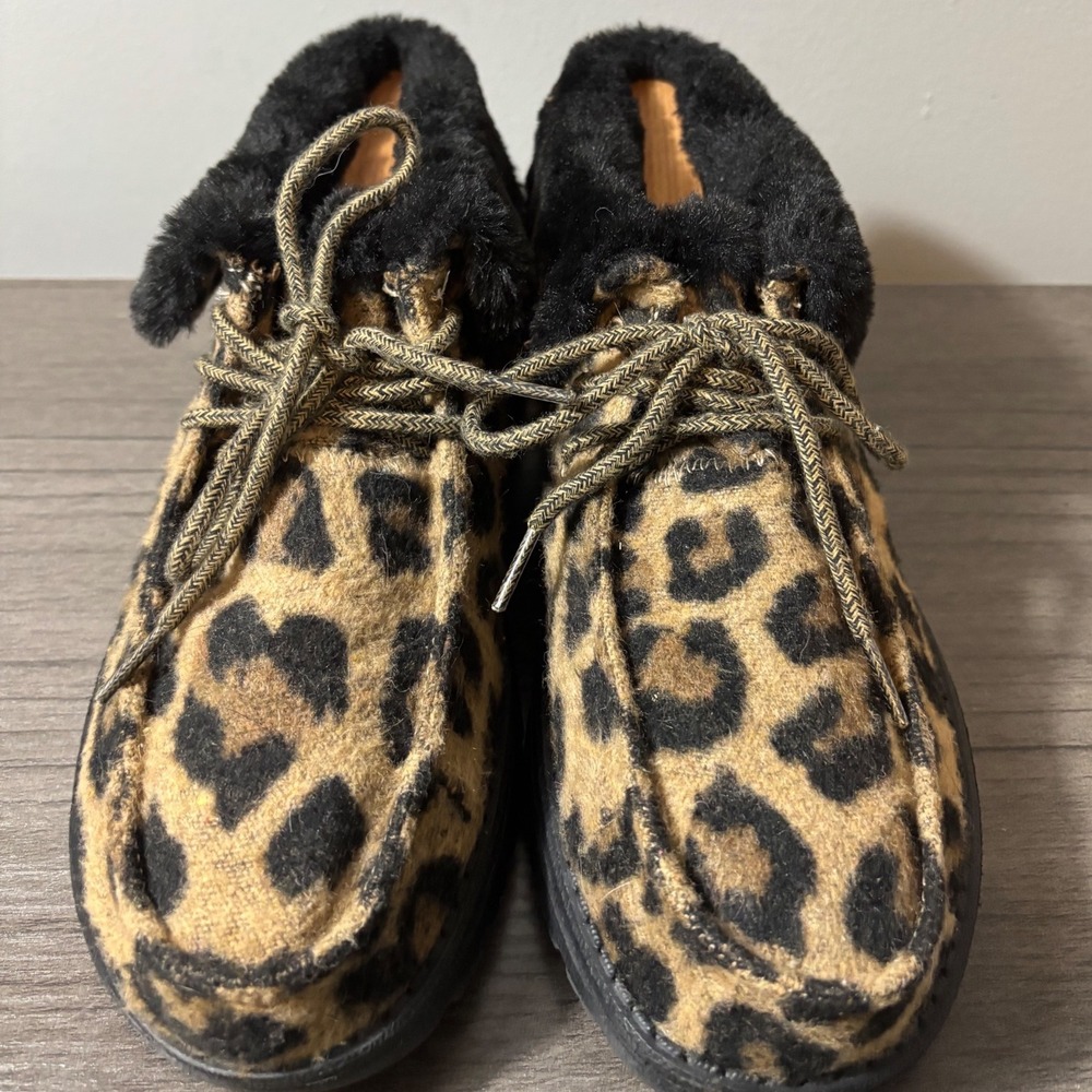 HeyDude Britt Women's Leo Nut Leopard Print Faux Fur Trim Bootie Sneakers Size 9 - Picture 3 of 9